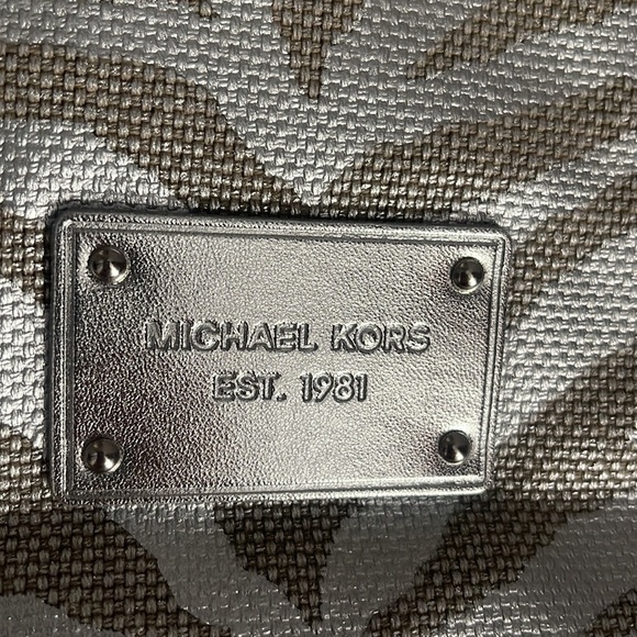 Michael Kors bag - Picture 2 of 7